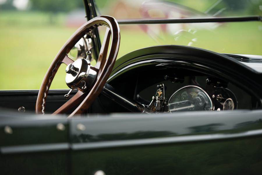 Детали интерьера Duesenberg A977/1373 Sport Phaeton by Fleetwood 1923 года  (фото 17 из 32)